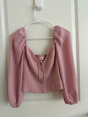 Aritzia Wilfred Dusty Pink Square-Neck Long Sleeve Tie-Front Top